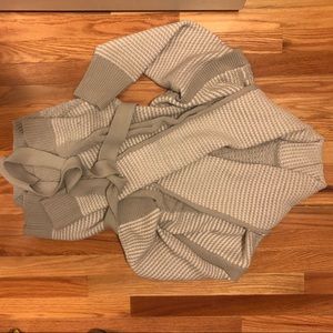 Super warm and cozy Simply Vera sweater